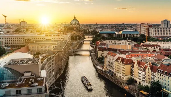 Monday: Berlin – Dresden – Prague